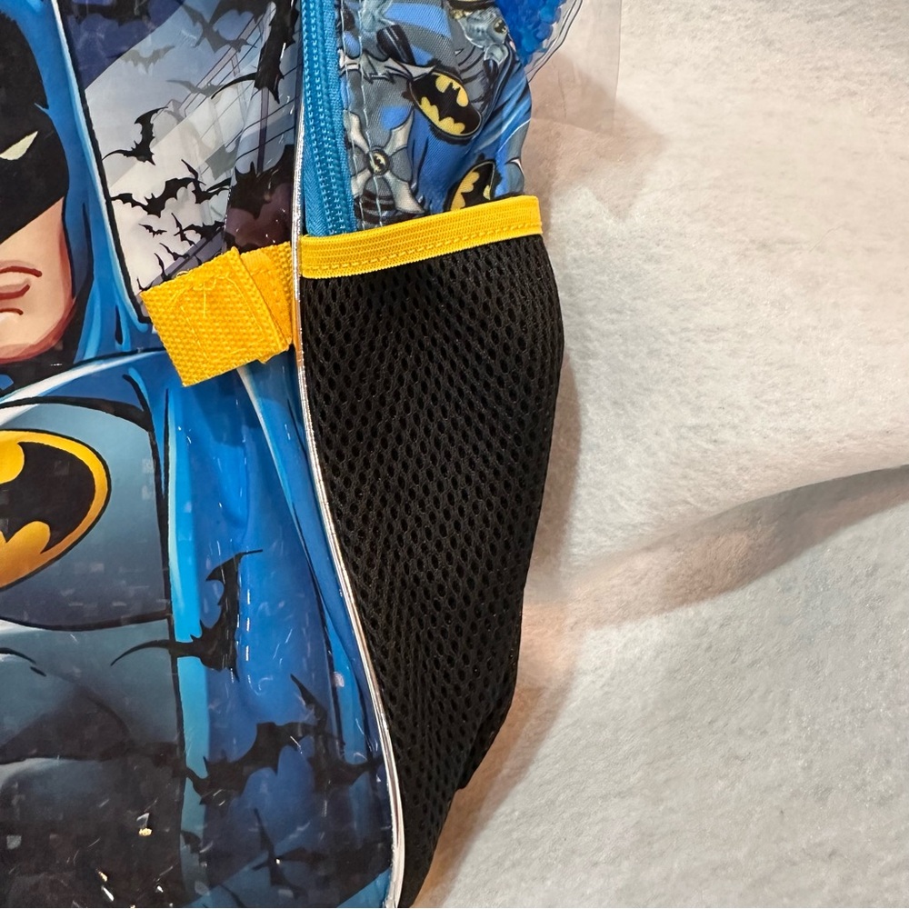Batman Backpack - Picture 4 of 11